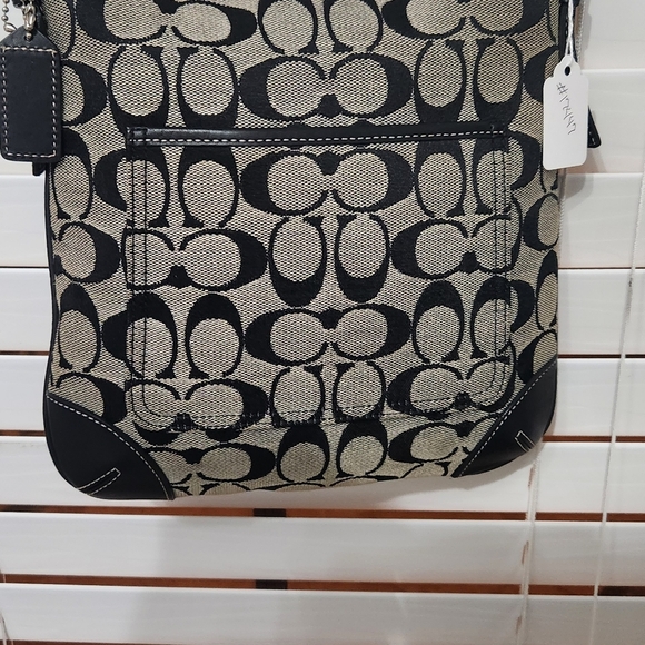 Coach Vintage crossbody 2003 - Picture 3 of 9